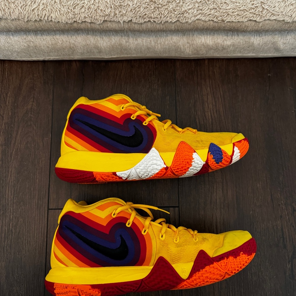 Nike Kyrie 4 70s Decade Pack